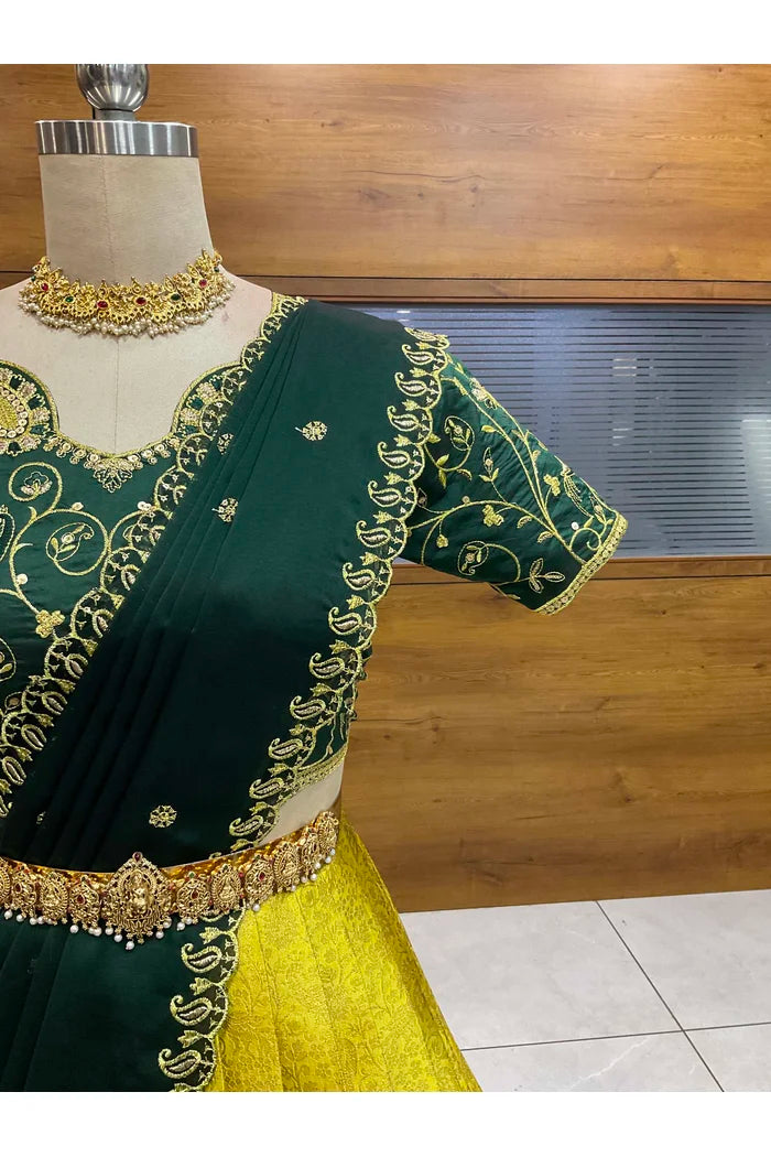 దక్షిణ భారత పండుగ సాంప్రదాయ హాఫ్ చీర (ఛవి) 