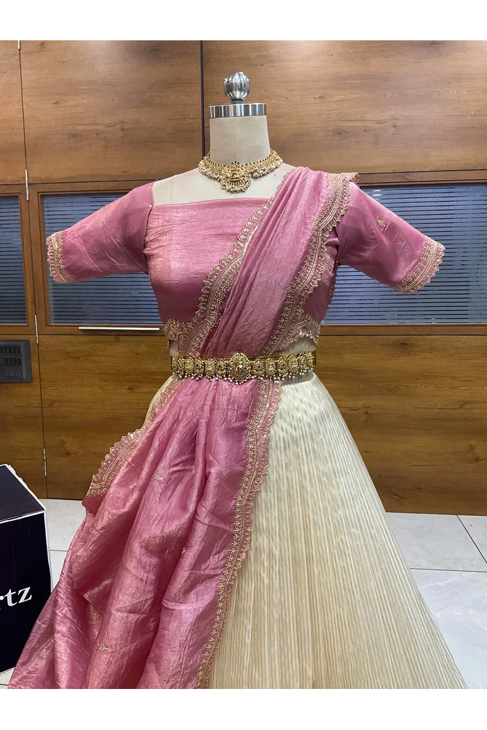 దక్షిణ భారత పండుగ సాంప్రదాయ హాఫ్ చీర (ఛవి) 