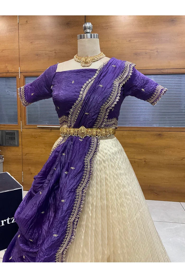 దక్షిణ భారత పండుగ సాంప్రదాయ హాఫ్ చీర (ఛవి) 