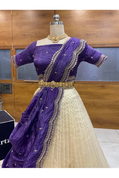 దక్షిణ భారత పండుగ సాంప్రదాయ హాఫ్ చీర (ఛవి) 