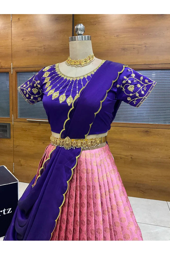 దక్షిణ భారత పండుగ సాంప్రదాయ హాఫ్ చీర (ఛవి) 