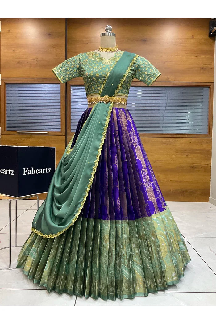 దక్షిణ భారత పండుగ సాంప్రదాయ హాఫ్ చీర (ఛవి) 