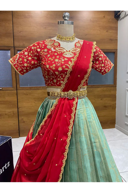 దక్షిణ భారత పండుగ సాంప్రదాయ హాఫ్ చీర (ఛవి) 