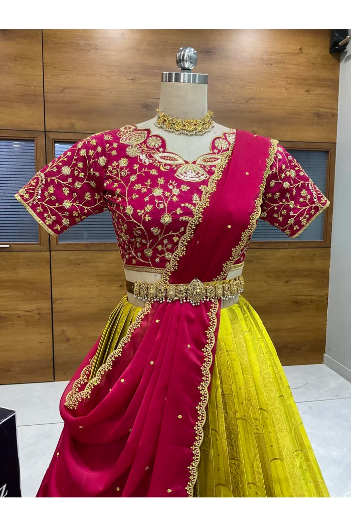 దక్షిణ భారత పండుగ సాంప్రదాయ హాఫ్ చీర (ఛవి) 