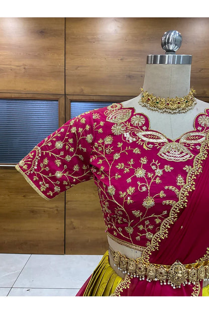 దక్షిణ భారత పండుగ సాంప్రదాయ హాఫ్ చీర (ఛవి) 