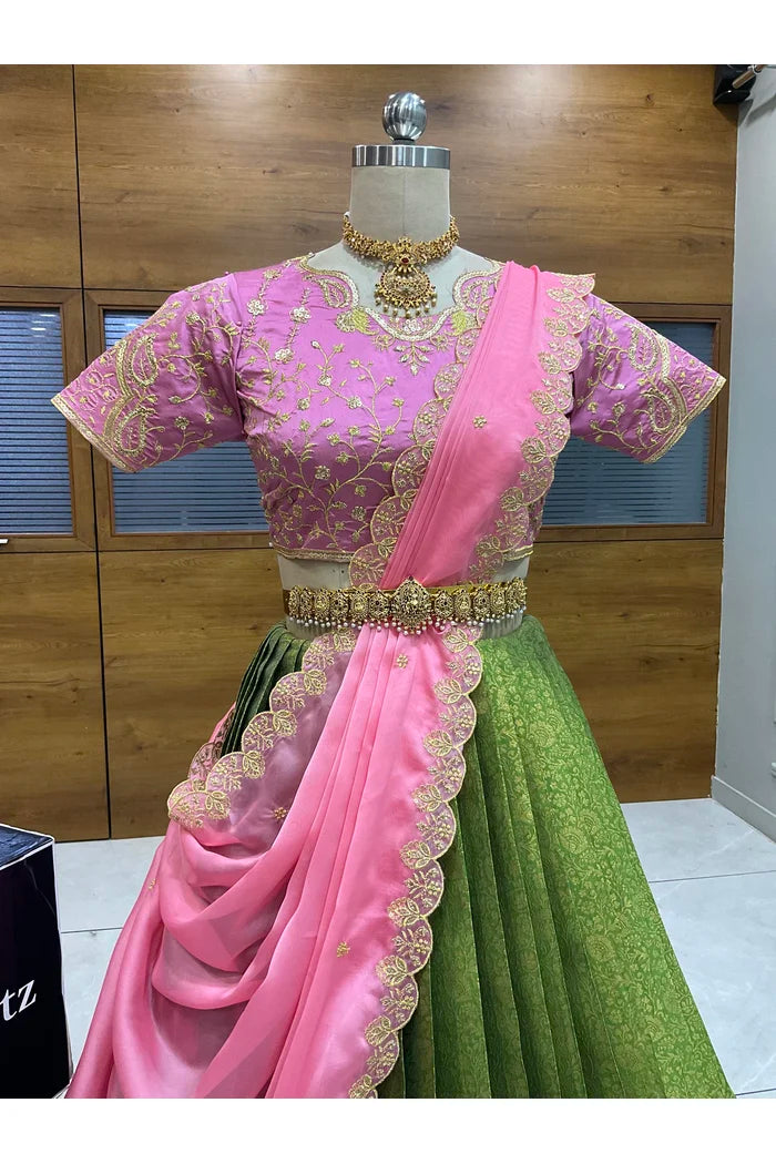 దక్షిణ భారత పండుగ సాంప్రదాయ హాఫ్ చీర (ఛవి) 
