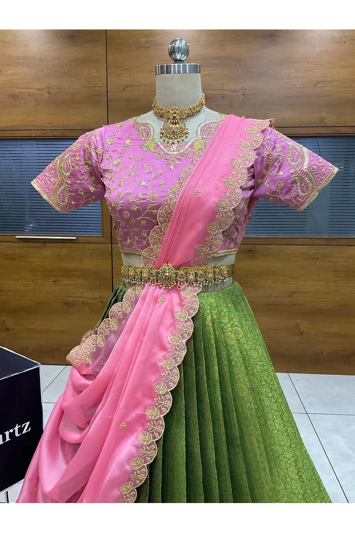 దక్షిణ భారత పండుగ సాంప్రదాయ హాఫ్ చీర (ఛవి) 