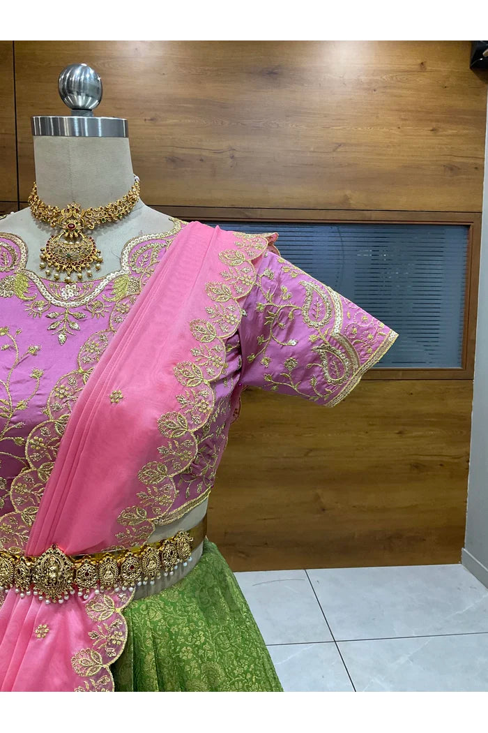 దక్షిణ భారత పండుగ సాంప్రదాయ హాఫ్ చీర (ఛవి) 