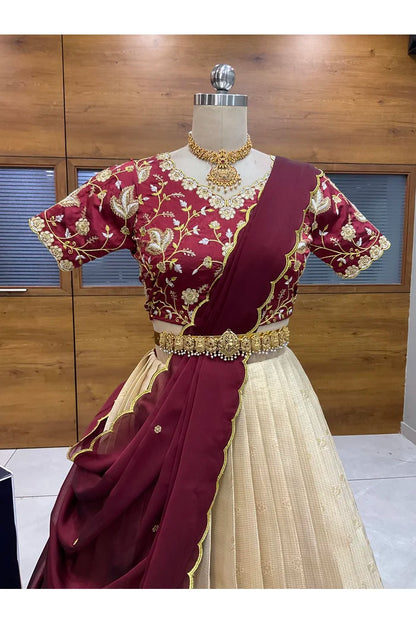 దక్షిణ భారత పండుగ సాంప్రదాయ హాఫ్ చీర (ఛవి) 