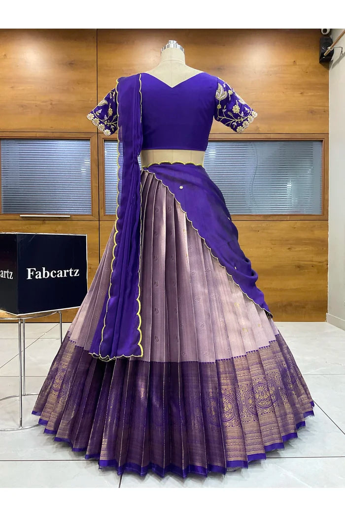 దక్షిణ భారత పండుగ సాంప్రదాయ హాఫ్ చీర (ఛవి) 