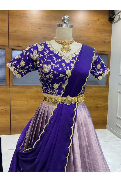 దక్షిణ భారత పండుగ సాంప్రదాయ హాఫ్ చీర (ఛవి) 