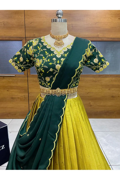 దక్షిణ భారత పండుగ సాంప్రదాయ హాఫ్ చీర (ఛవి) 