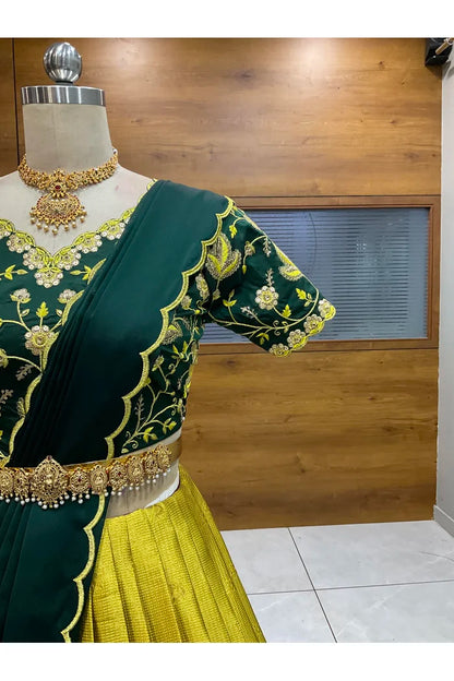 దక్షిణ భారత పండుగ సాంప్రదాయ హాఫ్ చీర (ఛవి) 