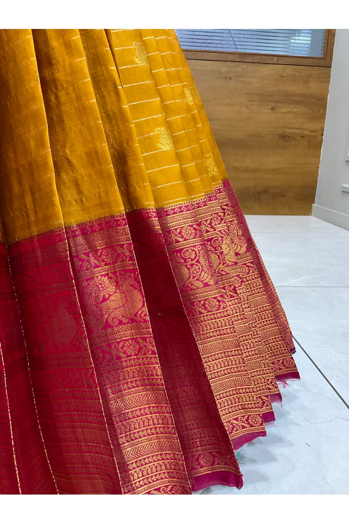 దక్షిణ భారత పండుగ సాంప్రదాయ హాఫ్ చీర (ఛవి) 