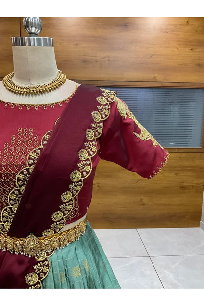 దక్షిణ భారత పండుగ సాంప్రదాయ హాఫ్ చీర (ఛవి) 