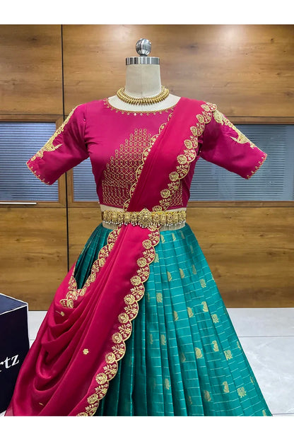 దక్షిణ భారత పండుగ సాంప్రదాయ హాఫ్ చీర (ఛవి) 
