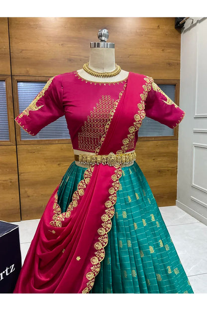 దక్షిణ భారత పండుగ సాంప్రదాయ హాఫ్ చీర (ఛవి) 