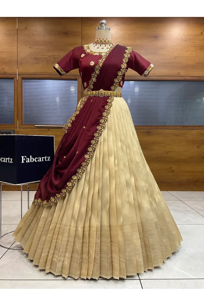 దక్షిణ భారత పండుగ సాంప్రదాయ హాఫ్ చీర (ఛవి) 