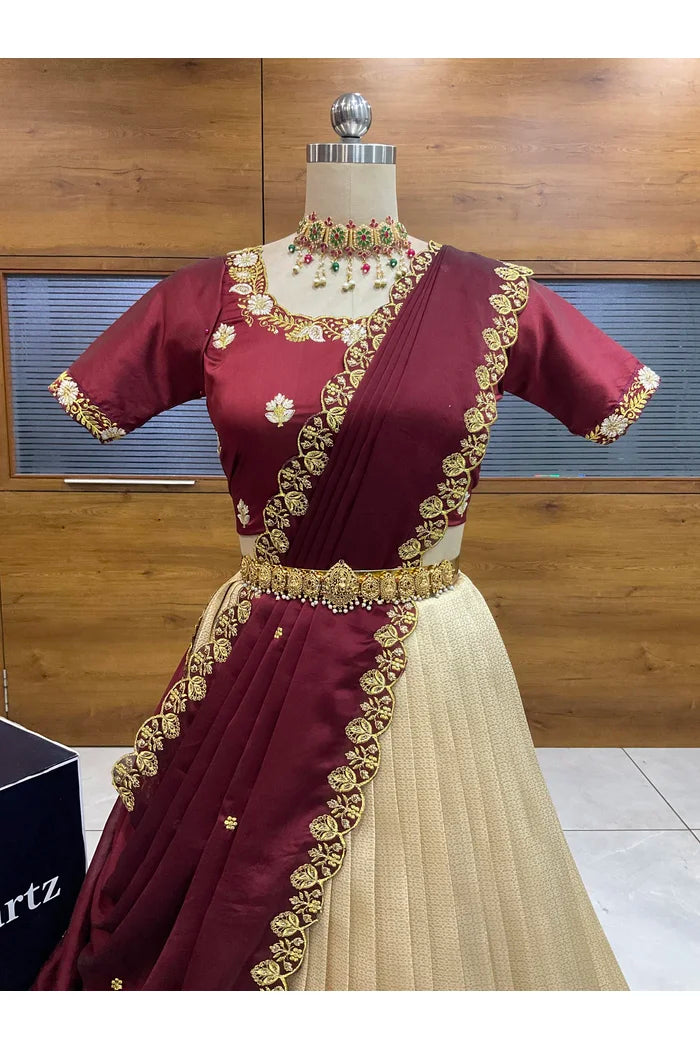 దక్షిణ భారత పండుగ సాంప్రదాయ హాఫ్ చీర (ఛవి) 