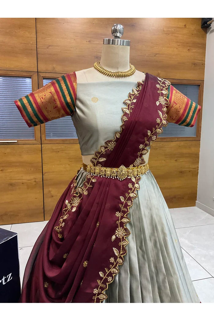 దక్షిణ భారత పండుగ సాంప్రదాయ హాఫ్ చీర (ఛవి) 