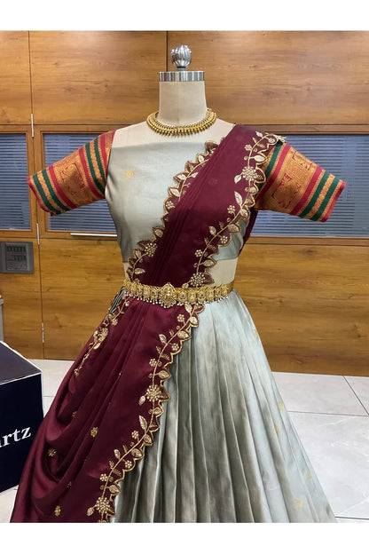 దక్షిణ భారత పండుగ సాంప్రదాయ హాఫ్ చీర (ఛవి) 