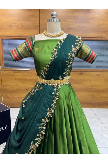 దక్షిణ భారత పండుగ సాంప్రదాయ హాఫ్ చీర (ఛవి) 