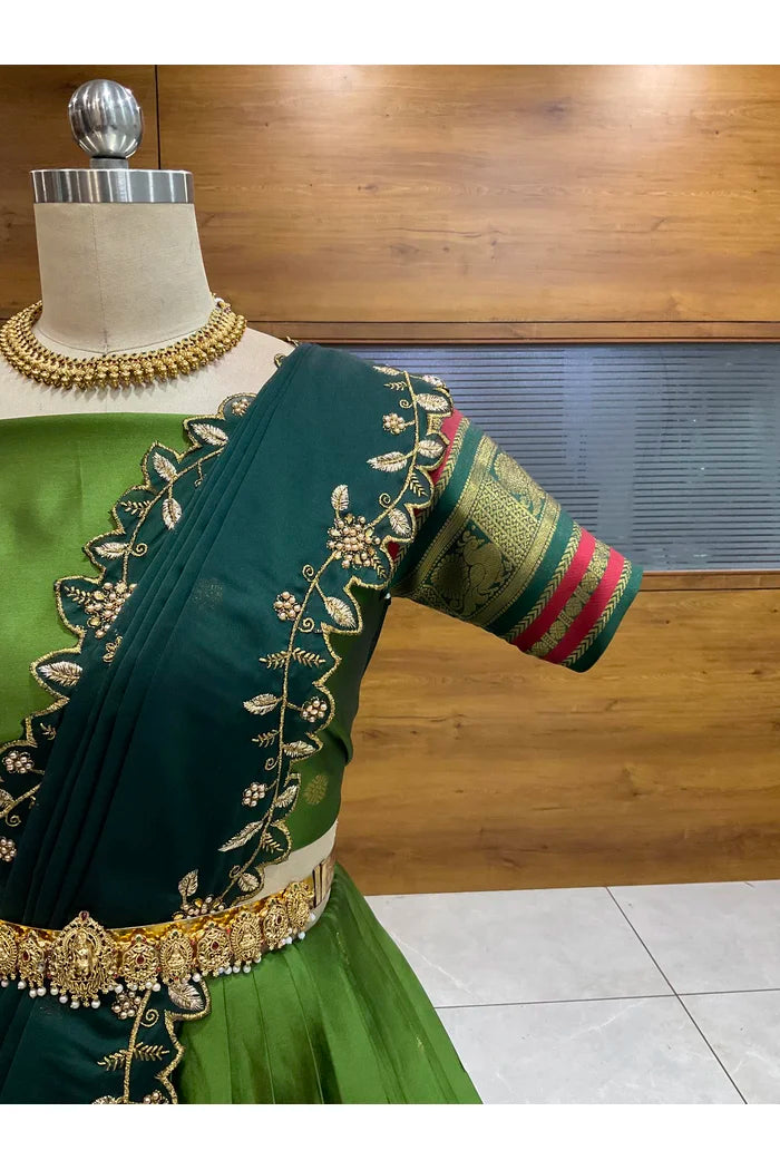 దక్షిణ భారత పండుగ సాంప్రదాయ హాఫ్ చీర (ఛవి) 