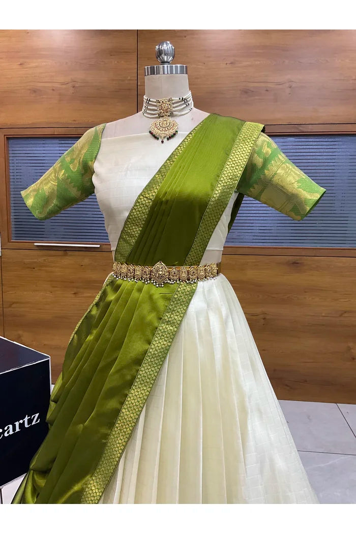 దక్షిణ భారత పండుగ సాంప్రదాయ హాఫ్ చీర (ఛవి) 