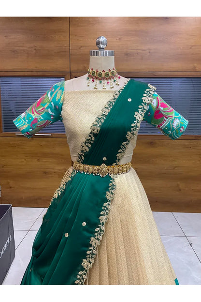 దక్షిణ భారత పండుగ సాంప్రదాయ హాఫ్ చీర (ఛవి) 
