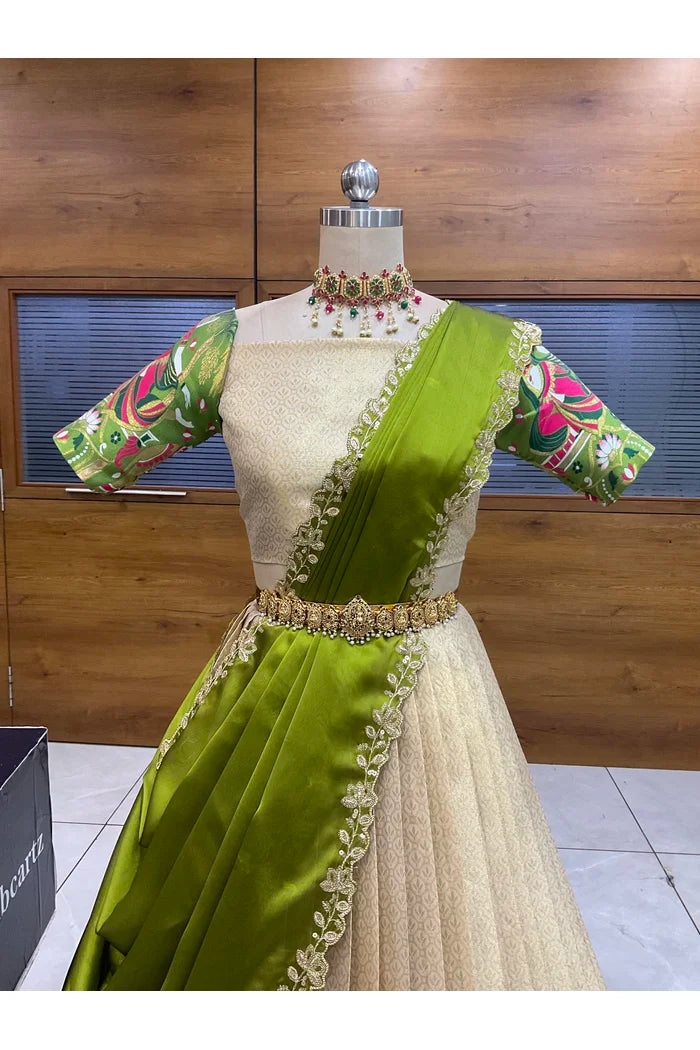 దక్షిణ భారత పండుగ సాంప్రదాయ హాఫ్ చీర (ఛవి) 