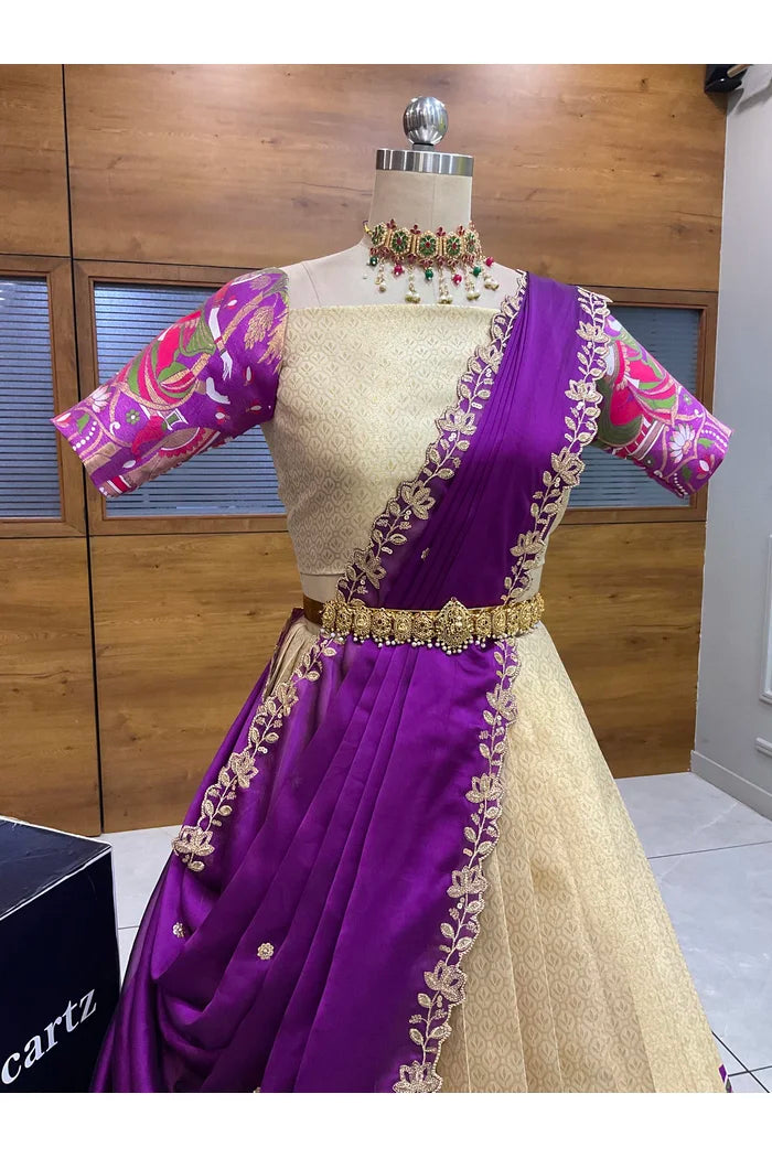 దక్షిణ భారత పండుగ సాంప్రదాయ హాఫ్ చీర (ఛవి) 