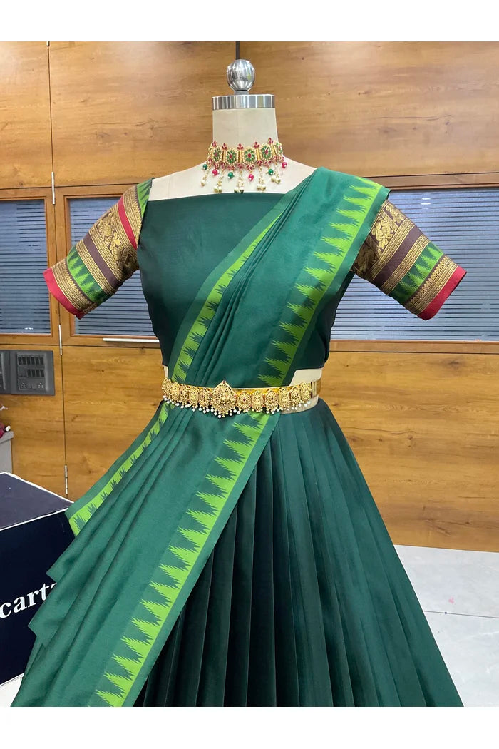 దక్షిణ భారత పండుగ సాంప్రదాయ హాఫ్ చీర (ఛవి) 