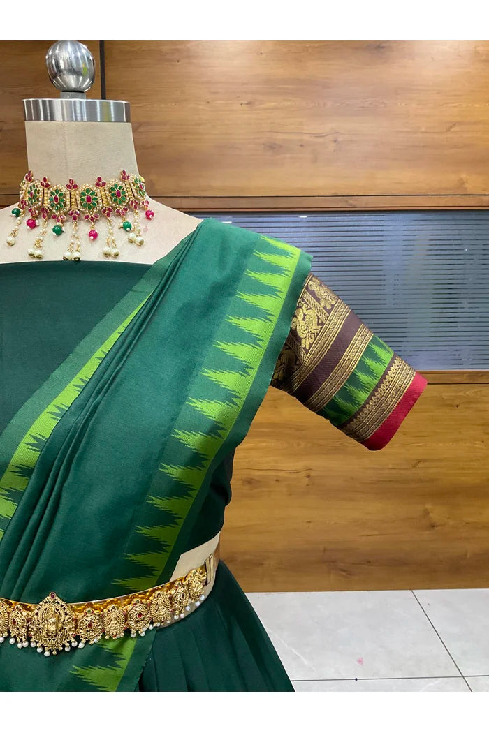 దక్షిణ భారత పండుగ సాంప్రదాయ హాఫ్ చీర (ఛవి) 