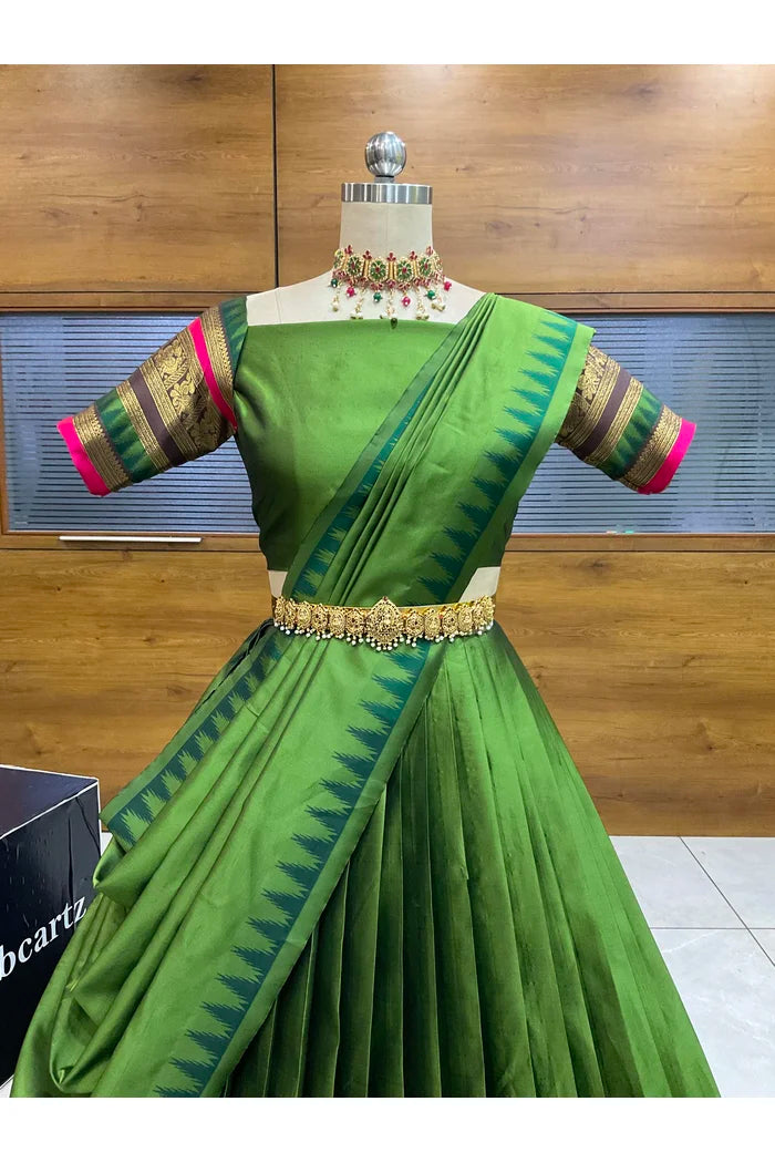 దక్షిణ భారత పండుగ సాంప్రదాయ హాఫ్ చీర (ఛవి) 