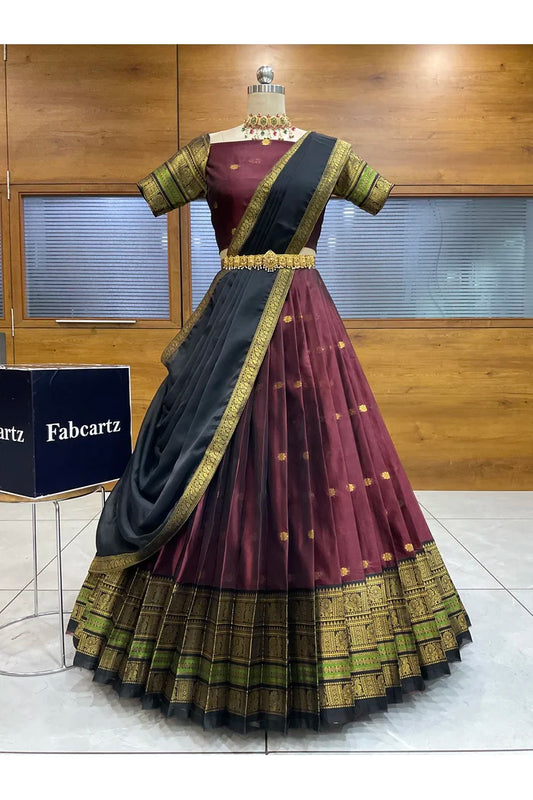 దక్షిణ భారత పండుగ సాంప్రదాయ హాఫ్ చీర (ఛవి) 