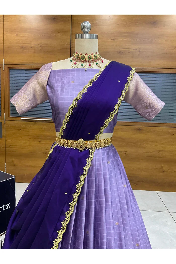 దక్షిణ భారత పండుగ సాంప్రదాయ హాఫ్ చీర (ఛవి) 