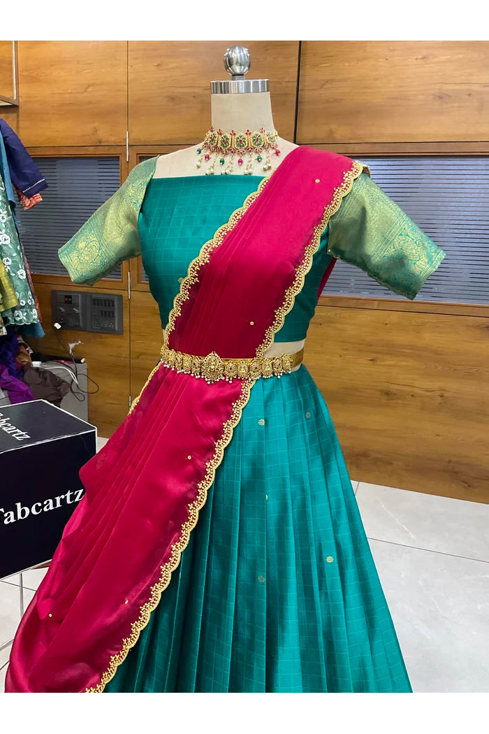 దక్షిణ భారత పండుగ సాంప్రదాయ హాఫ్ చీర (ఛవి) 