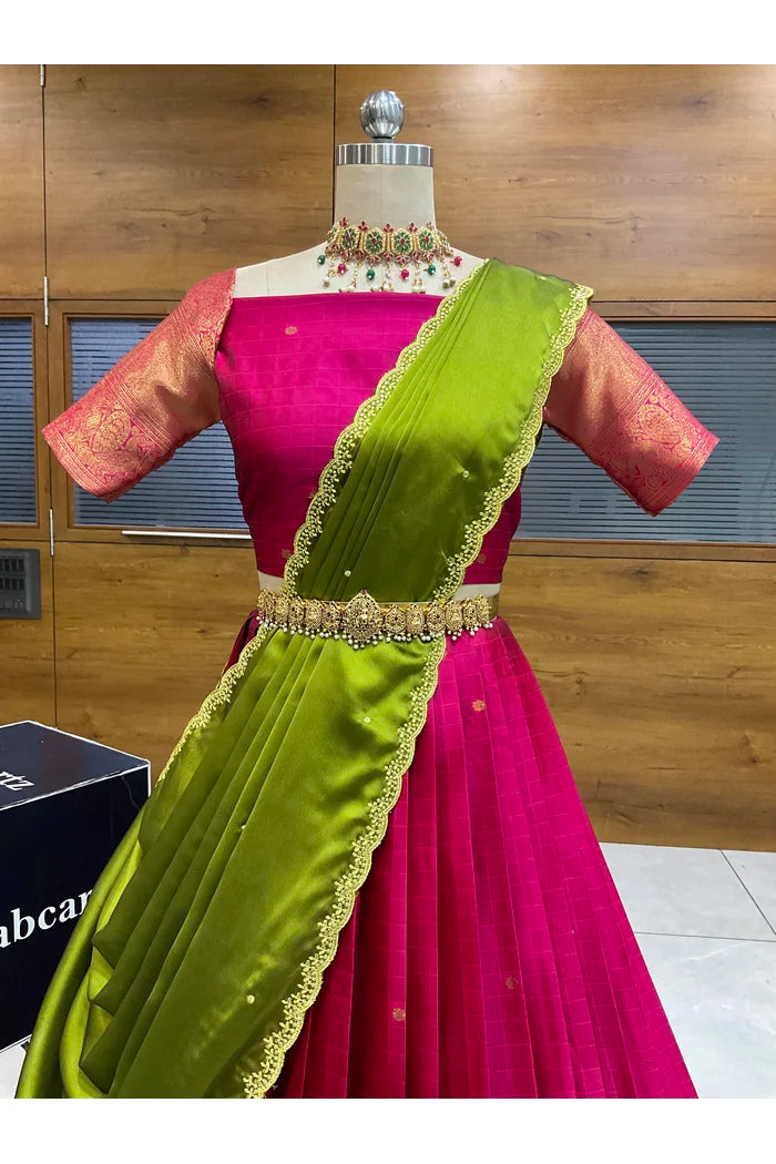 దక్షిణ భారత పండుగ సాంప్రదాయ హాఫ్ చీర (ఛవి) 