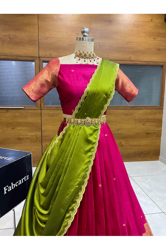 దక్షిణ భారత పండుగ సాంప్రదాయ హాఫ్ చీర (ఛవి) 