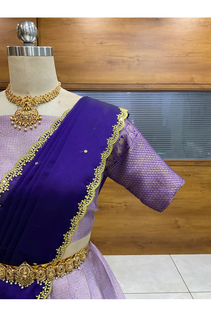 దక్షిణ భారత పండుగ సాంప్రదాయ హాఫ్ చీర (ఛవి) 