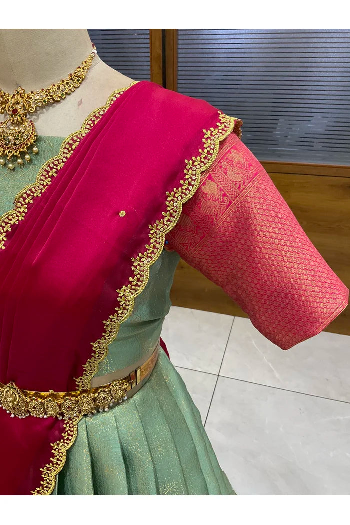 దక్షిణ భారత పండుగ సాంప్రదాయ హాఫ్ చీర (ఛవి) 