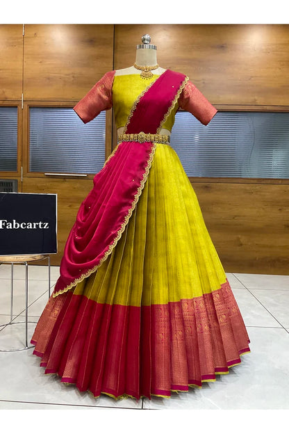 దక్షిణ భారత పండుగ సాంప్రదాయ హాఫ్ చీర (ఛవి) 