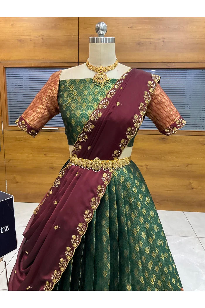 దక్షిణ భారత పండుగ సాంప్రదాయ హాఫ్ చీర (ఛవి) 