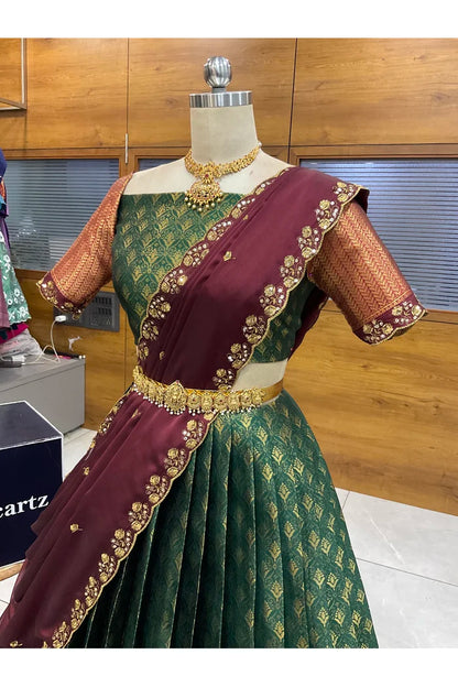 దక్షిణ భారత పండుగ సాంప్రదాయ హాఫ్ చీర (ఛవి) 