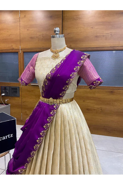 దక్షిణ భారత పండుగ సాంప్రదాయ హాఫ్ చీర (ఛవి) 