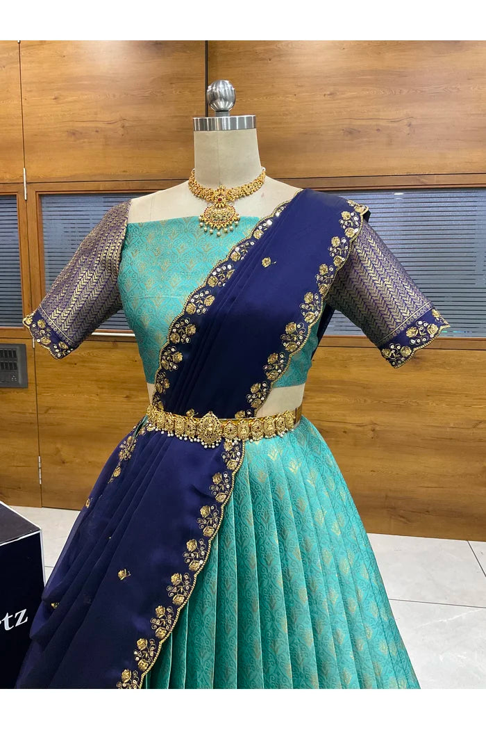 దక్షిణ భారత పండుగ సాంప్రదాయ హాఫ్ చీర (ఛవి) 