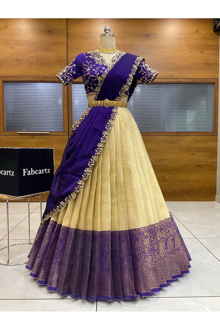 దక్షిణ భారత పండుగ సాంప్రదాయ హాఫ్ చీర (ఛవి) 