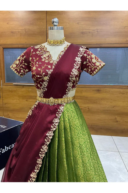 దక్షిణ భారత పండుగ సాంప్రదాయ హాఫ్ చీర (ఛవి) 