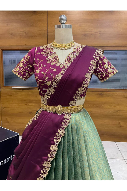 దక్షిణ భారత పండుగ సాంప్రదాయ హాఫ్ చీర (ఛవి) 