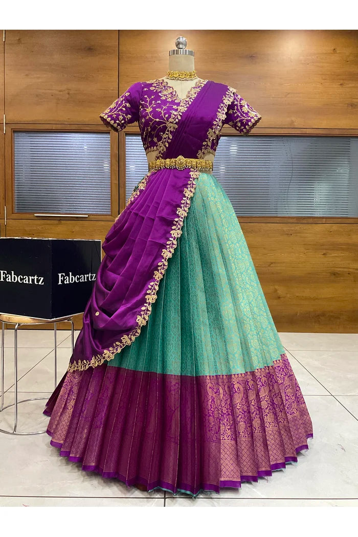 దక్షిణ భారత పండుగ సాంప్రదాయ హాఫ్ చీర (ఛవి) 